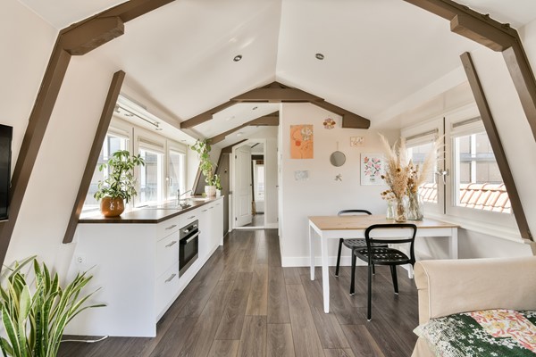 Medium property photo - Vijzelstraat 95-4, 1017 HH Amsterdam